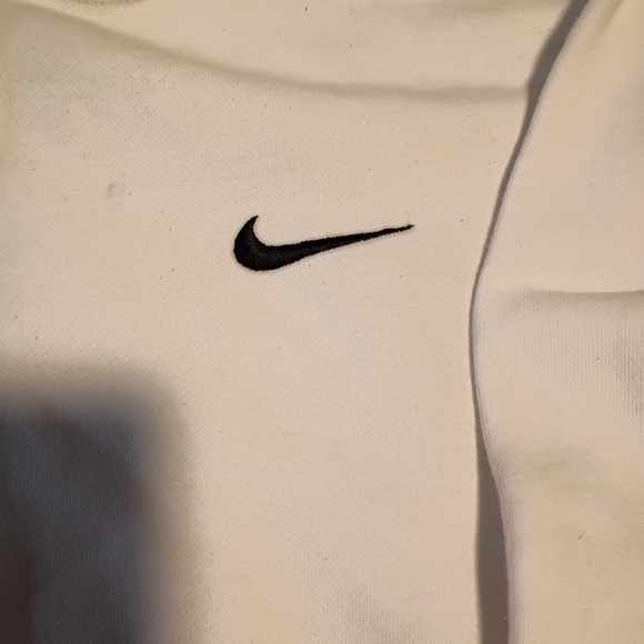 Nike White Pullover Hoodie With Embroidered Nike Logo - Picture 2 of 7